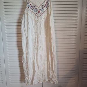 Three Hearts White Embroidered Midi Dress